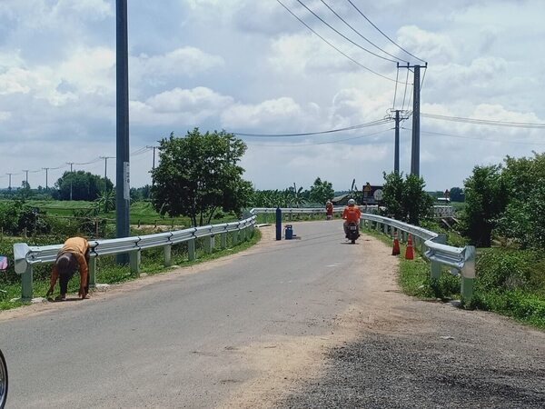 Hộ lan - Tôn lượn sóng